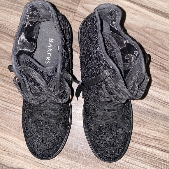 😍Gorgeous Platform 👢 - Picture 3 of 6